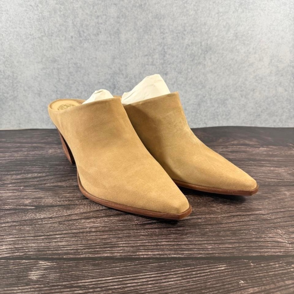 Vince Camuto women's size 9.5 Tan suede ankle boots